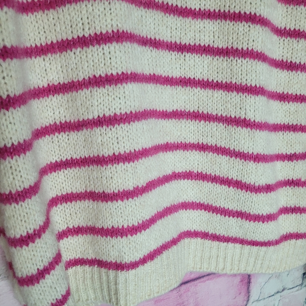 VOYAGEUR BY MERSEA SALT & SEA TURTLENECK SWEATER CREAN MAGENTA SMALL - Picture 9 of 12